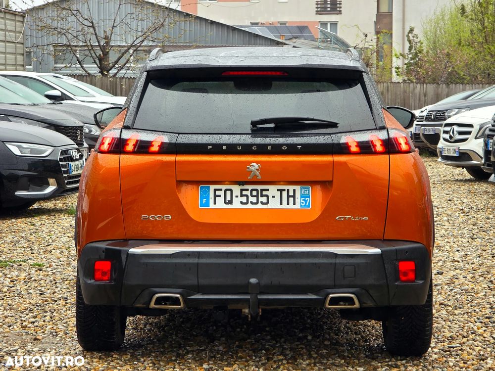 Peugeot 2008 PureTech 130 EAT8 GT - 11