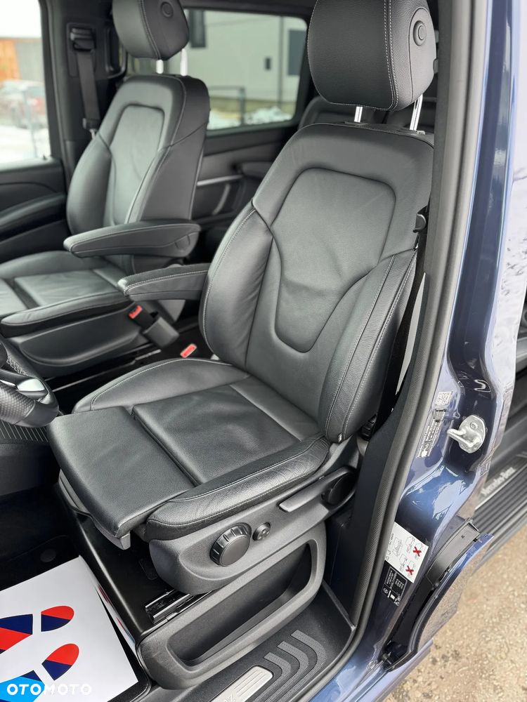 Mercedes-Benz Klasa V 300 d extralang 4Matic 9G-TRONIC Avantgarde Edition Edition 2023 - 33