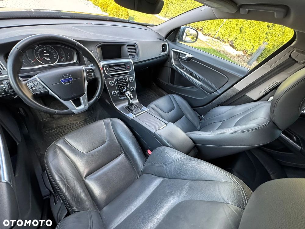 Volvo V60 D2 Geartronic Momentum - 5