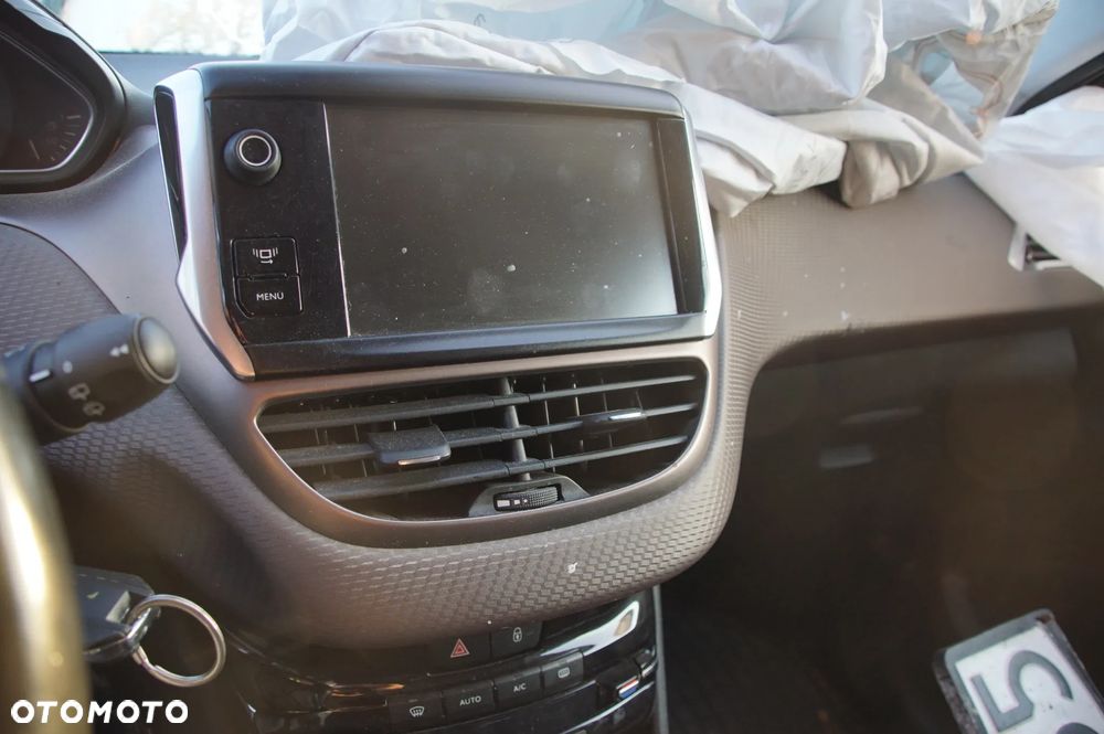 Auto na części - Peugeot 2008 I 1.6 VTi 120 KM 5F01 20ET03 KCA 2014R Silnik Skrzynia Drzwi Szyba Błotnik Zderzak Klapa Lampa Lusterko Relingi Deska Kokpit Sterownik Moduł Czujnik Licznik Wyświetlacz Kierownica - 12