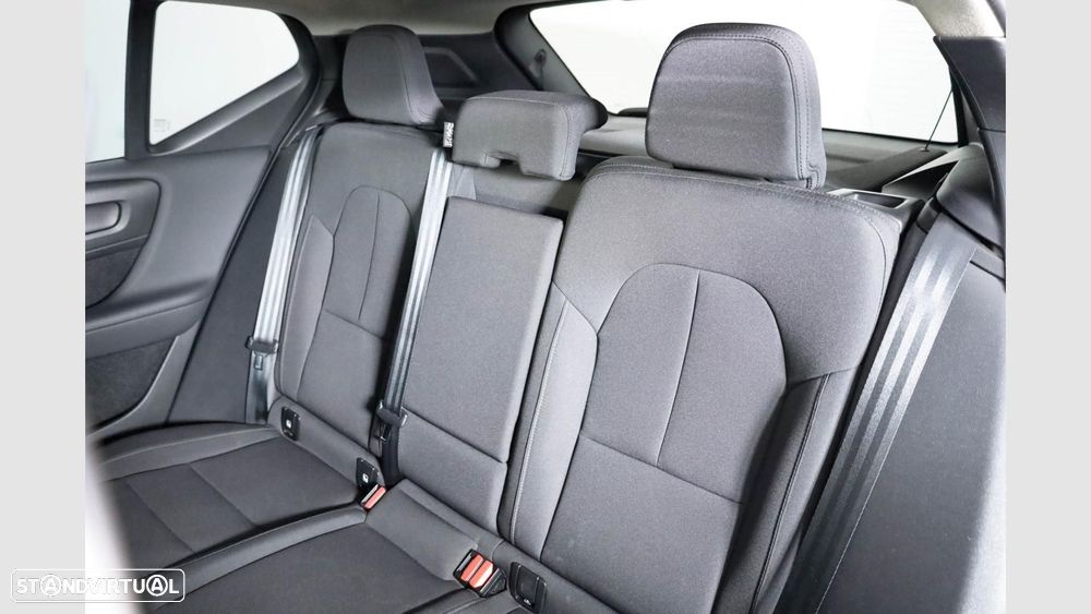 Volvo XC 40 1.5 T2 Momentum Plus - 19