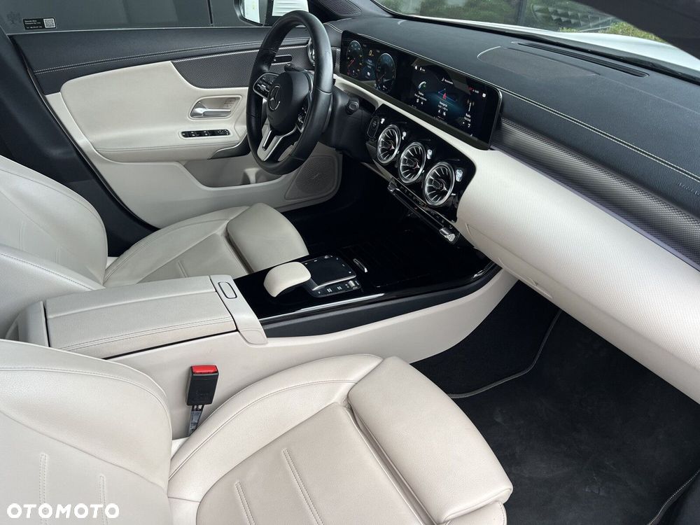 Mercedes-Benz CLA - 15