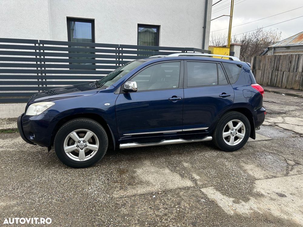 Toyota RAV4 2.0 Aut Luxury - 2