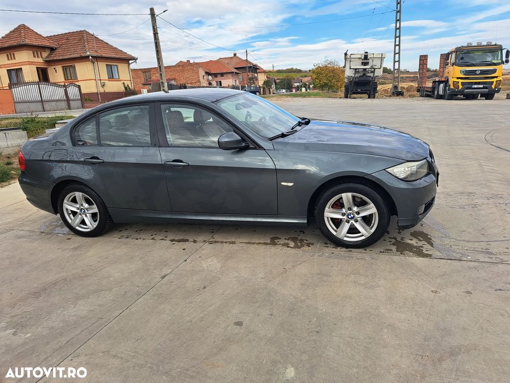 BMW Seria 3 318d - 10