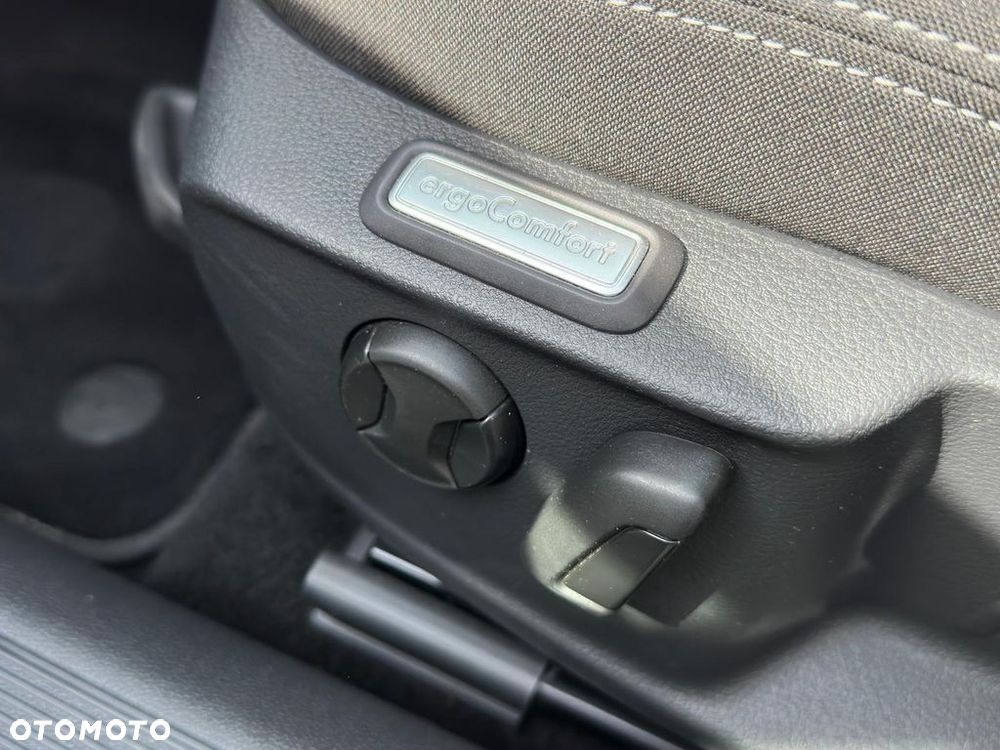 Volkswagen Passat 1.5 TSI EVO Business DSG - 15