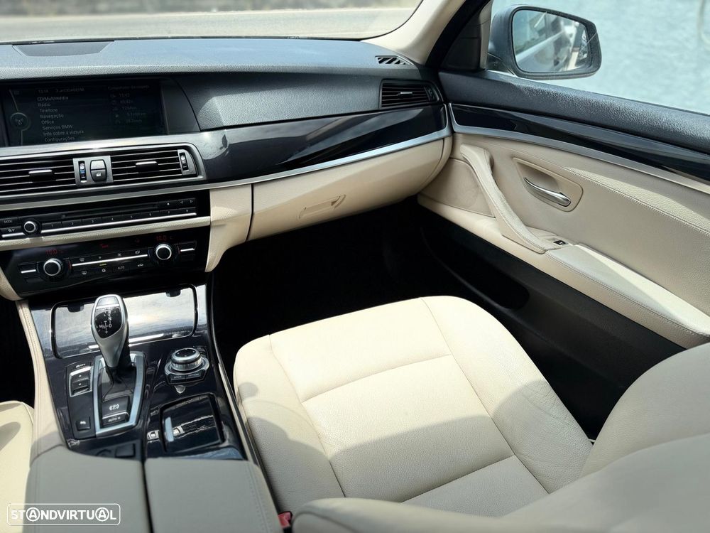 BMW 520 d Exclusive Auto 123g - 25