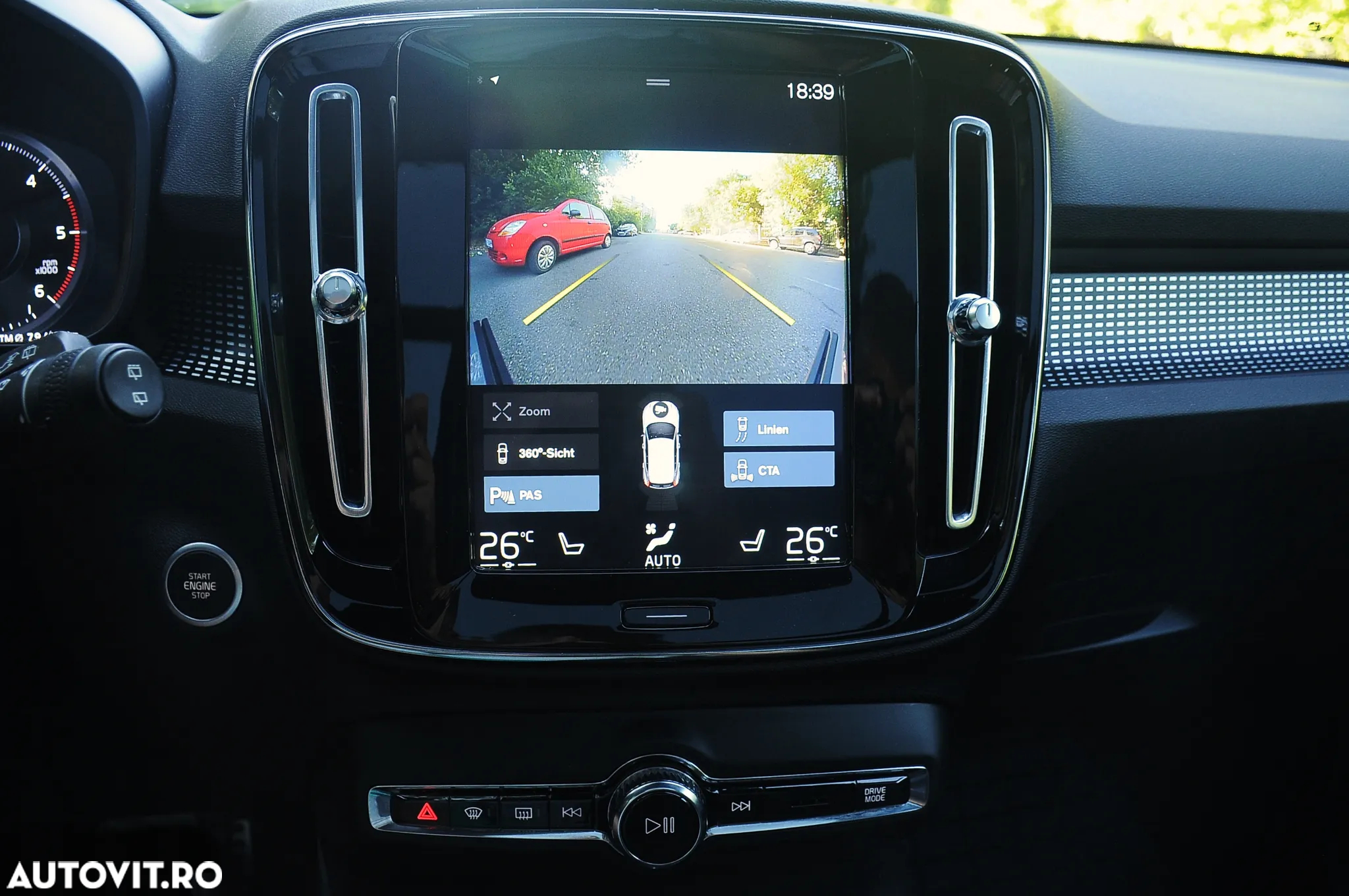 Volvo XC 40 D4 AWD Geartronic R-Design - 16