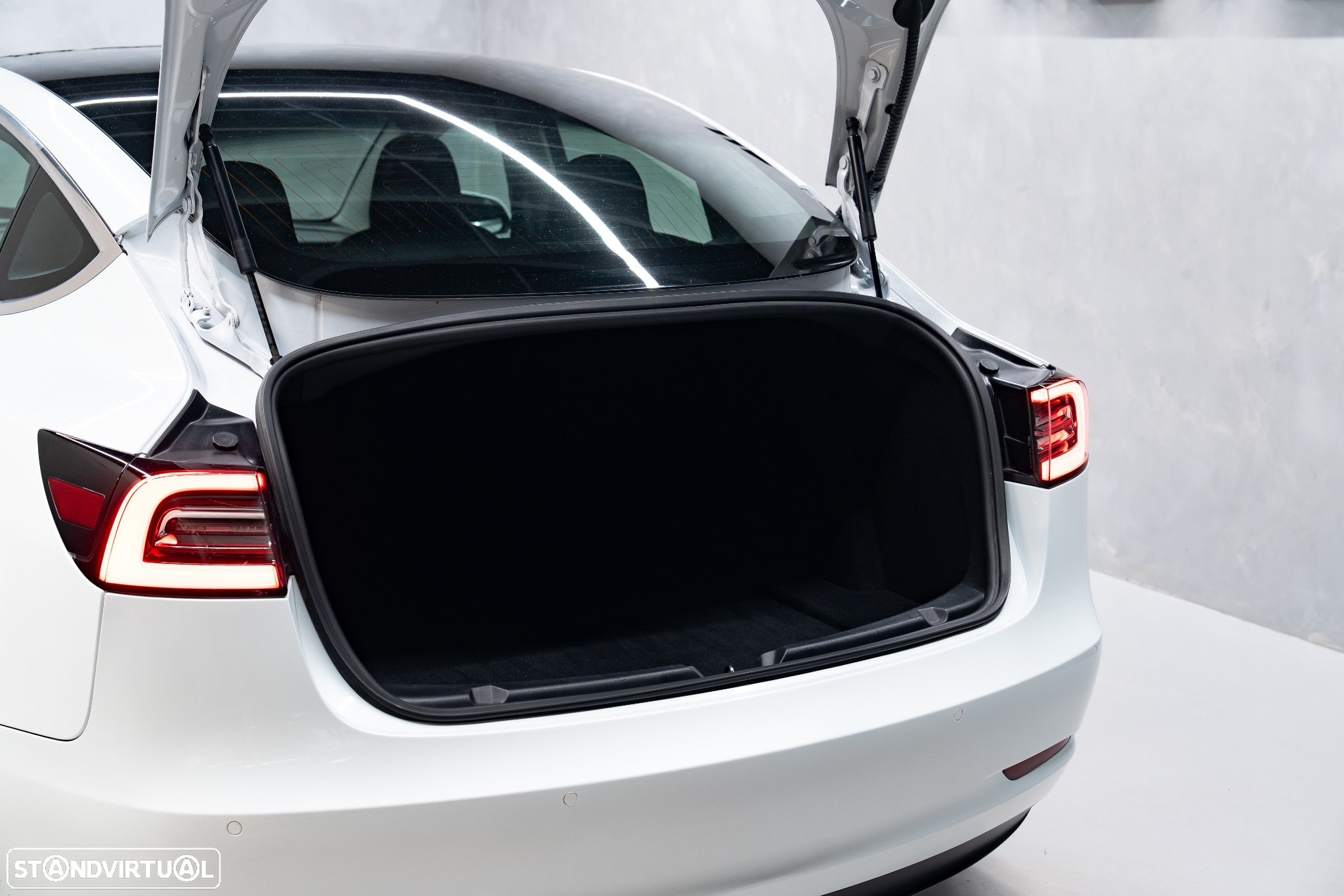 Tesla Model 3 Long-Range Dual Motor AWD - 12