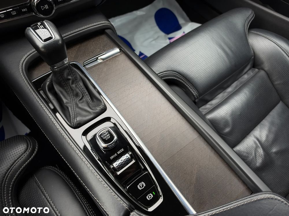 Volvo V90 Cross Country D5 AWD Pro - 21