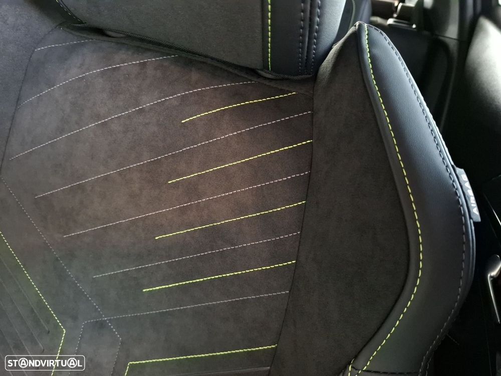 Peugeot 2008 1.2 Hybrid GT e-DCS6 - 24