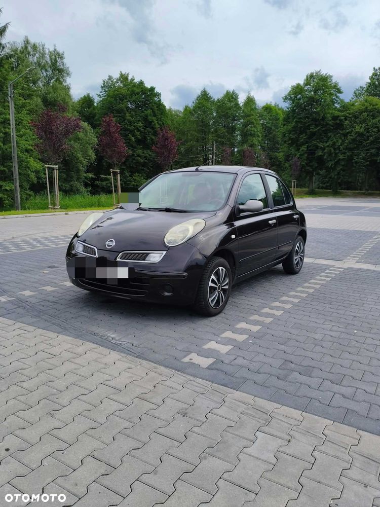 Nissan Micra - 1