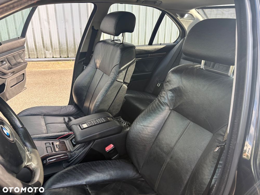 BMW Seria 5 - 16