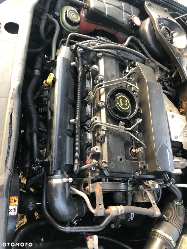 Ford Mondeo 2.0 TDDi Ghia - 12