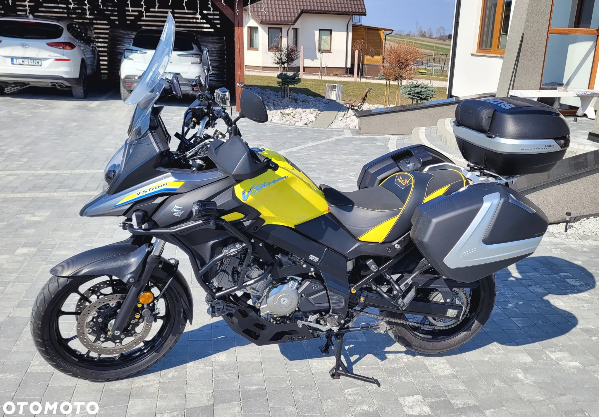 Suzuki V-STROM - 9