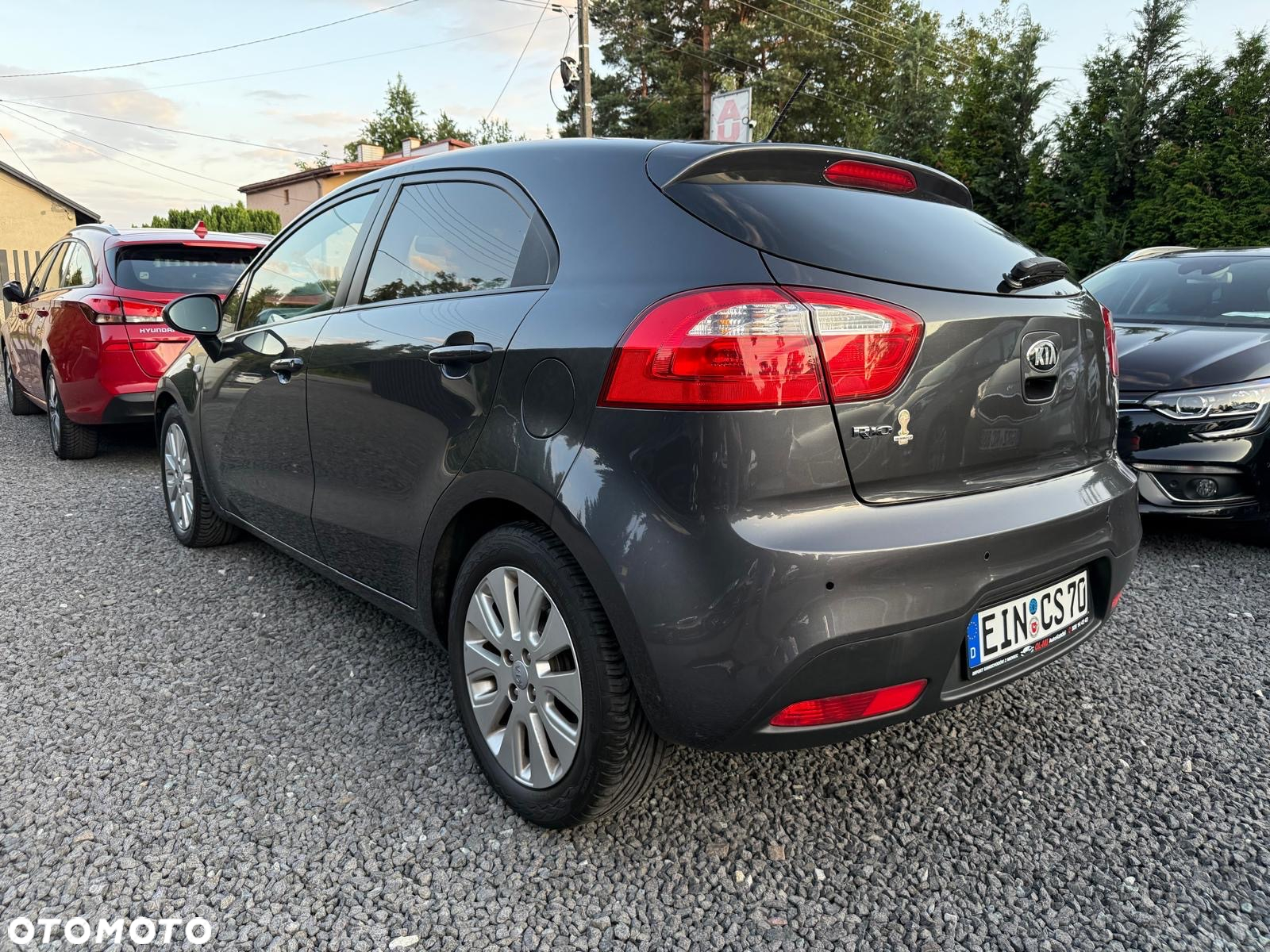 Kia Rio 1.4 Dream-Team Edition - 4
