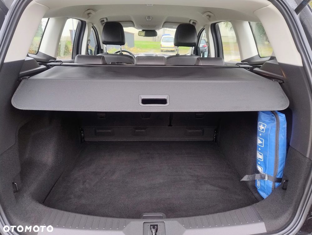 Ford Kuga 2.0 TDCi 2x4 Titanium - 18