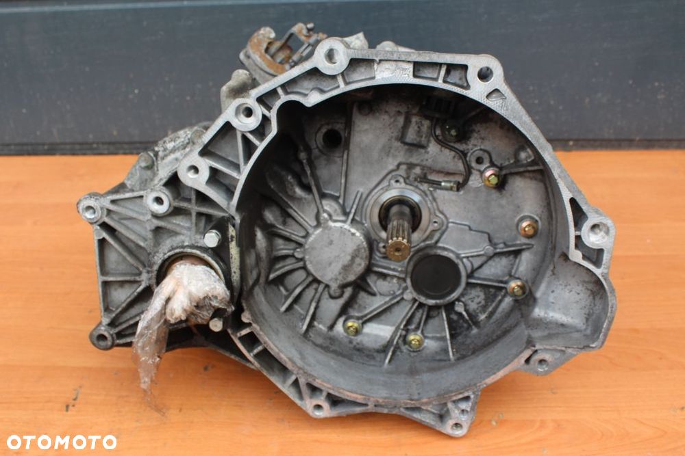 SKRZYNIA BIEGÓW OPEL VECTRA C SIGNUM 2.2 16V 5 BIEGÓW F23 Z22SE - 2