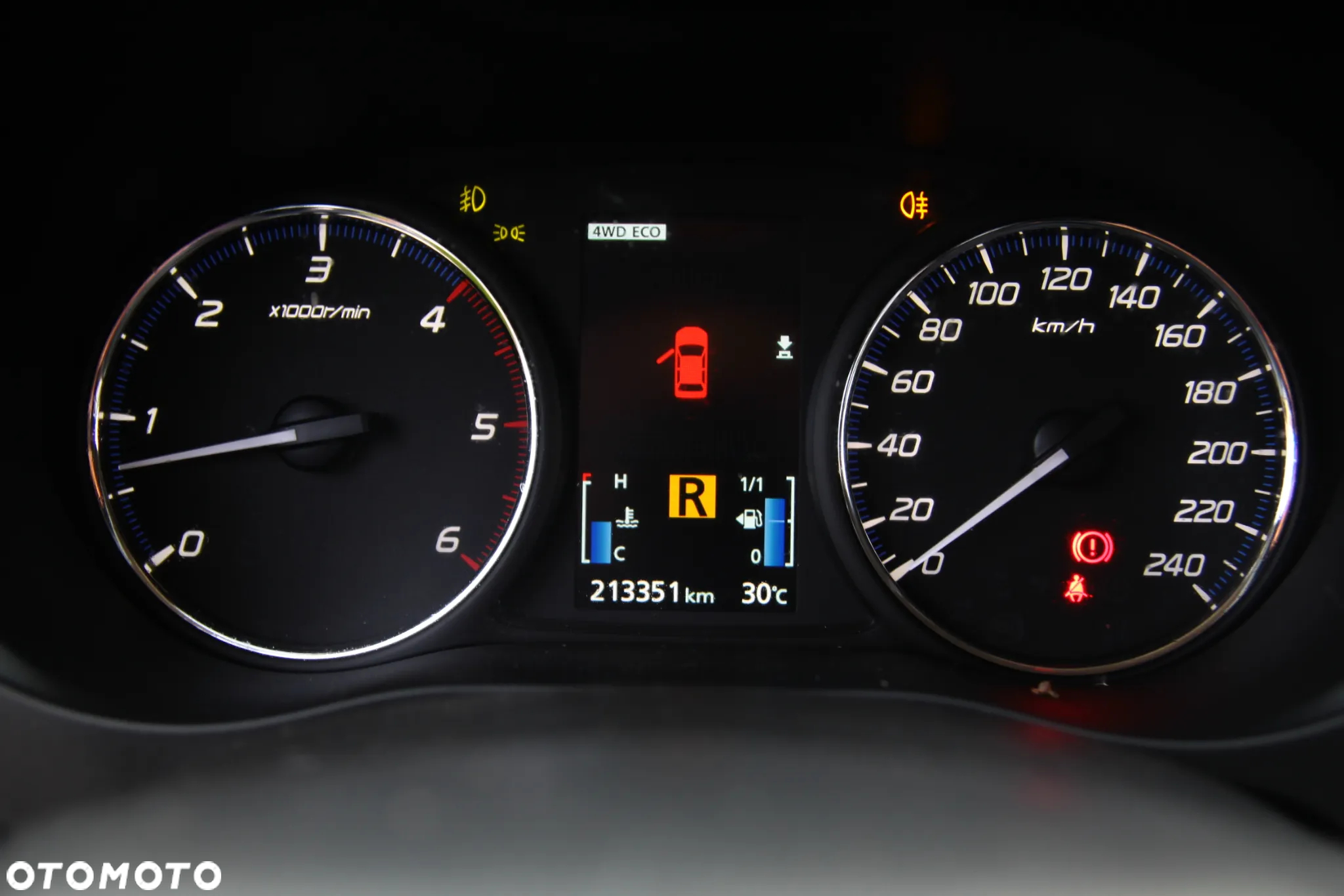 Mitsubishi Outlander 2.2 DI-D 4WD Automatik Intense - 24