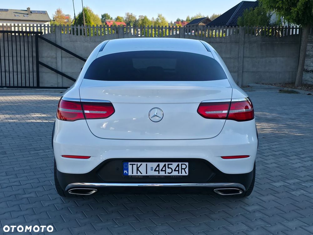 2019 Mercedes-Benz GLC 250 4-Matic, photograph 6