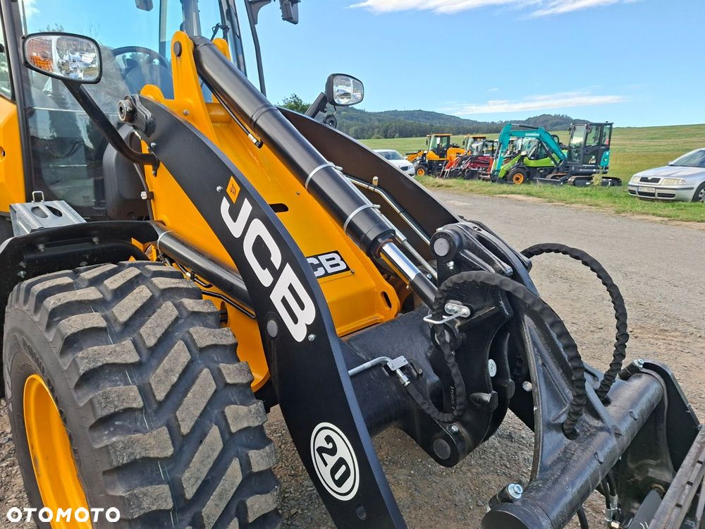JCB 409 Sv - 24