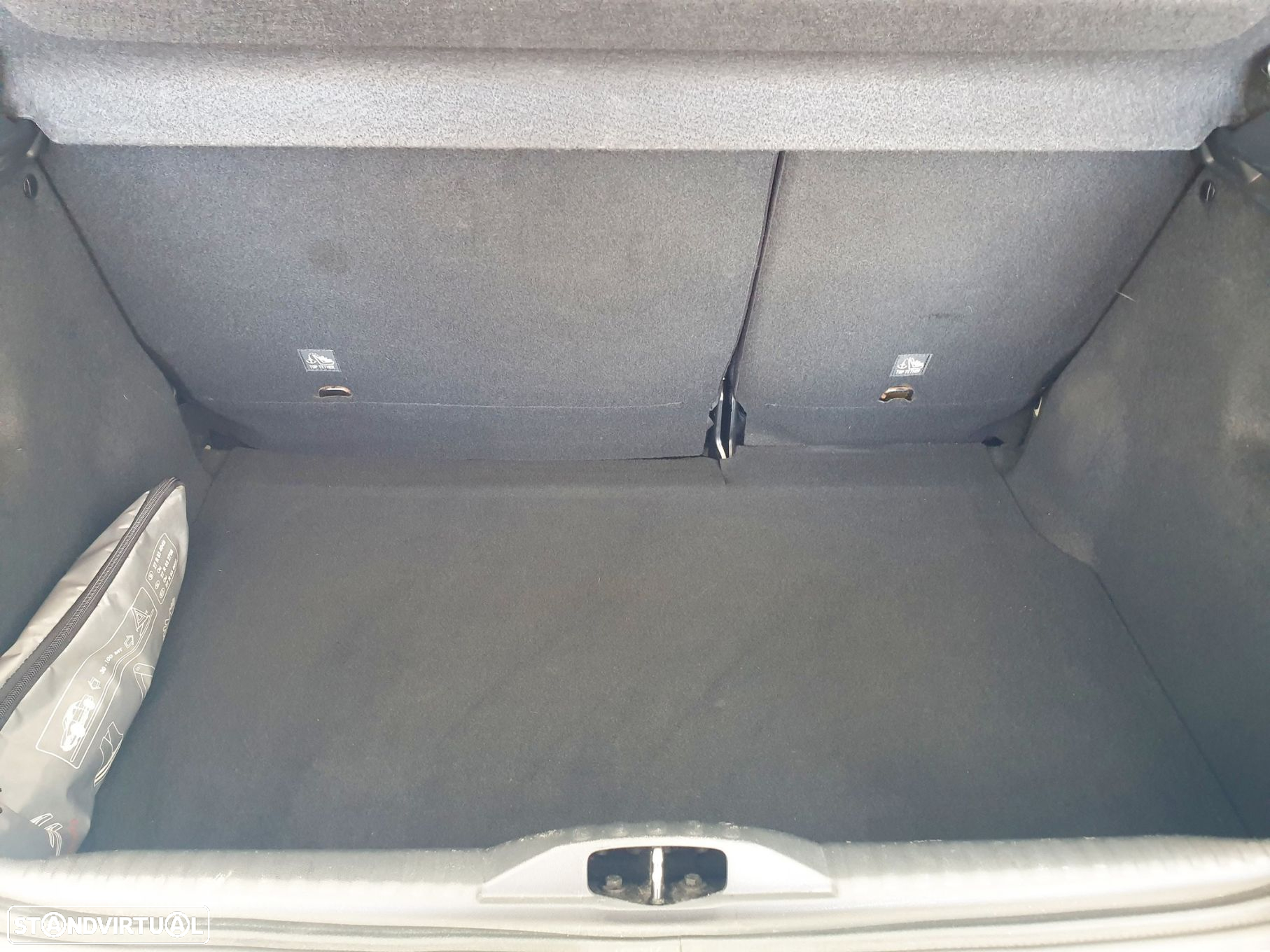 Citroën C3 1.2 PureTech Shine - 26