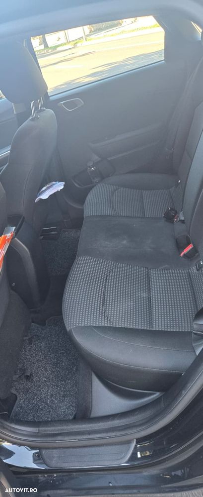 Kia Ceed - 3