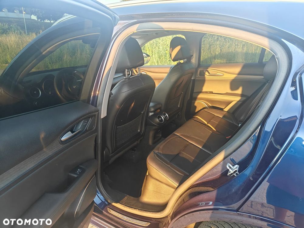Alfa Romeo Stelvio 2.0 Turbo 16V AT8-Q4 Ti - 16