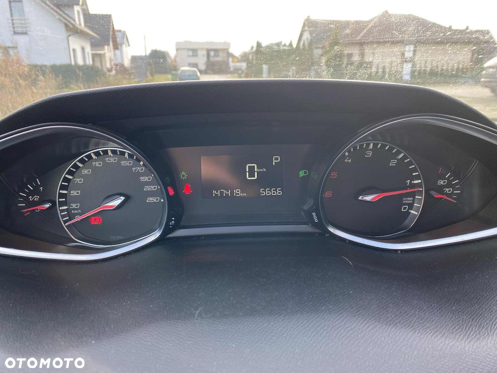 Peugeot 308 1.6 BlueHDi Allure S&S EAT6 - 15