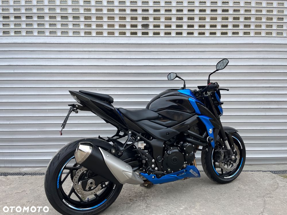 Suzuki GSX - 5