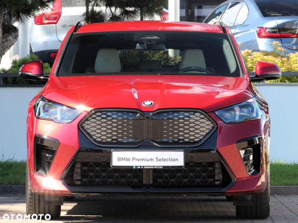 BMW iX2 eDrive20 66.5kWh M Sport - 10