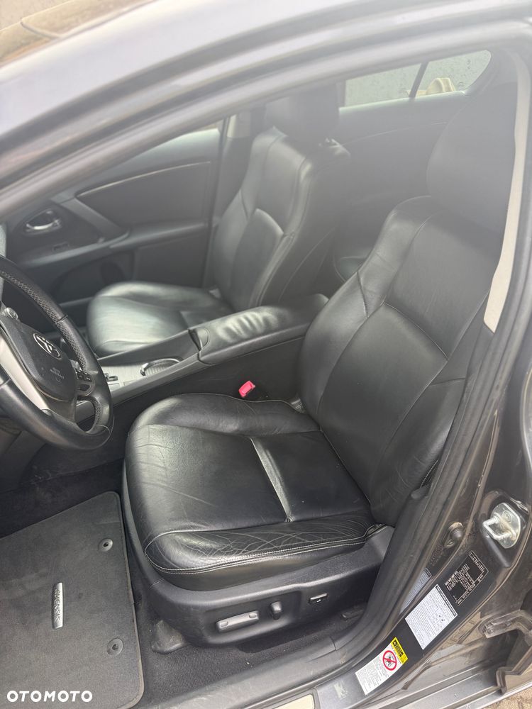 Toyota Avensis 2.2 D-4D Prestige - 11