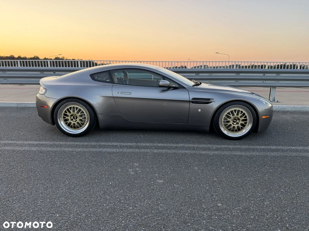 Aston Martin V8 Vantage 4,7 SportShift - 6