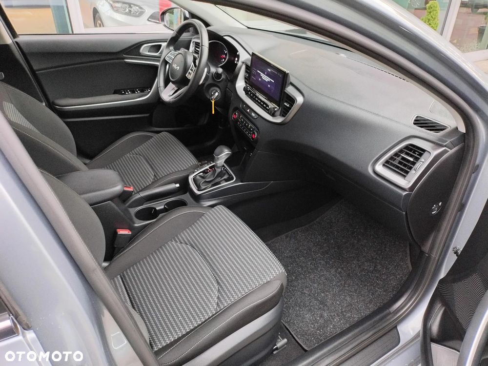 Kia Ceed 1.5 T-GDI M DCT - 23