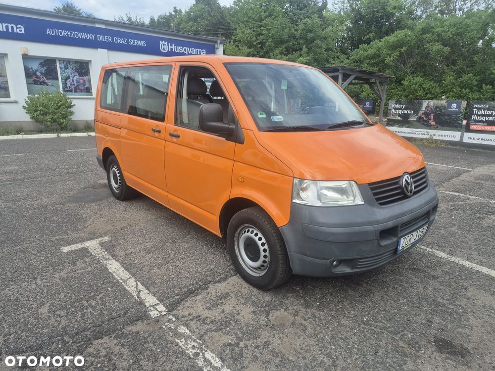 Volkswagen Transporter - 1