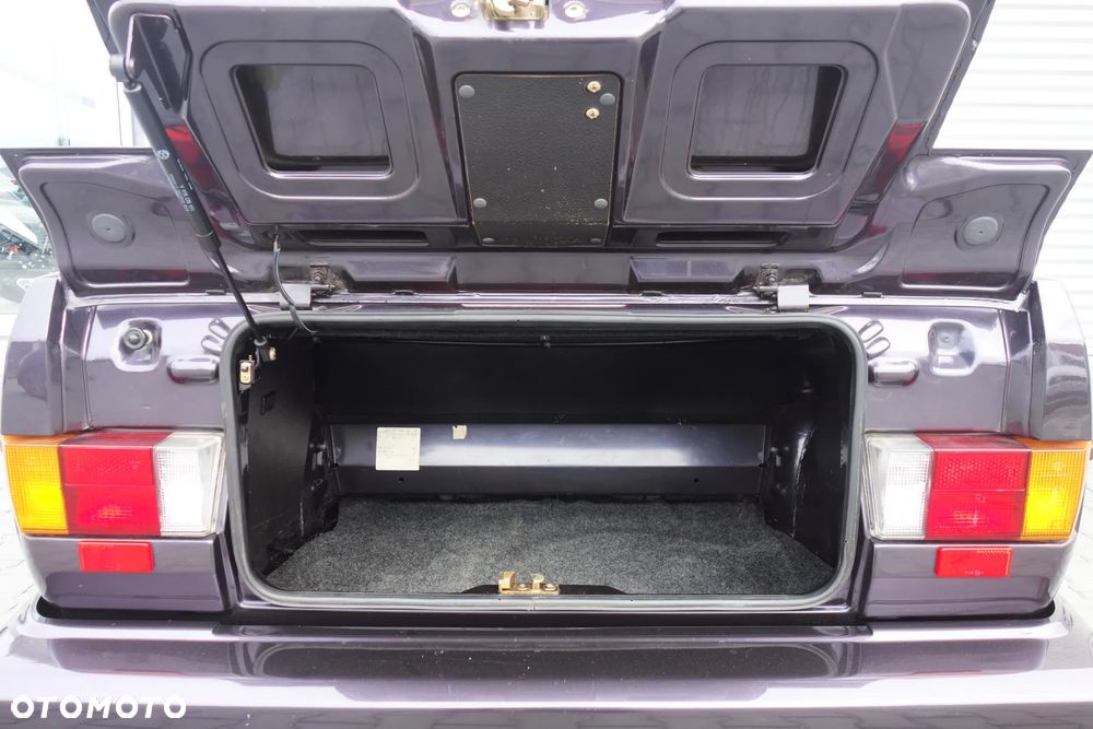 Volkswagen Golf Cabrio 1.8 GL - 31