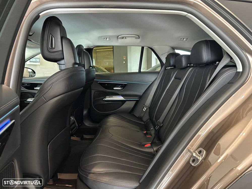 Mercedes-Benz E 300 de 4Matic All-Terrain - 41