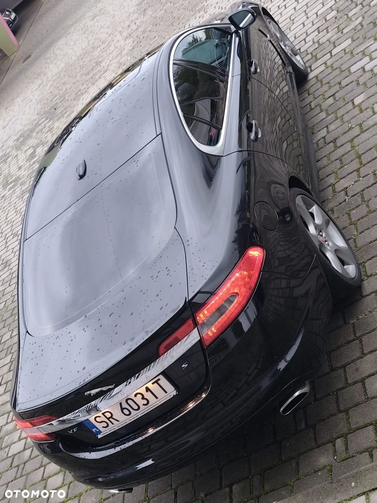 Jaguar XF 3.0 V6 D S Portfolio - 9