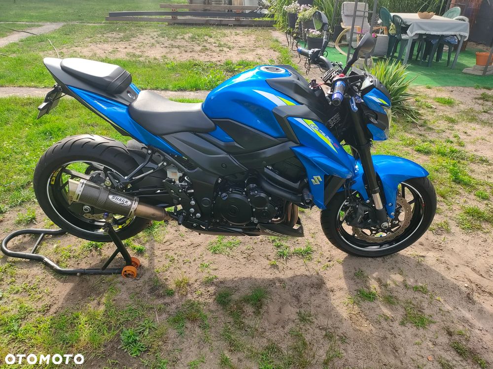 Suzuki GSX - 5