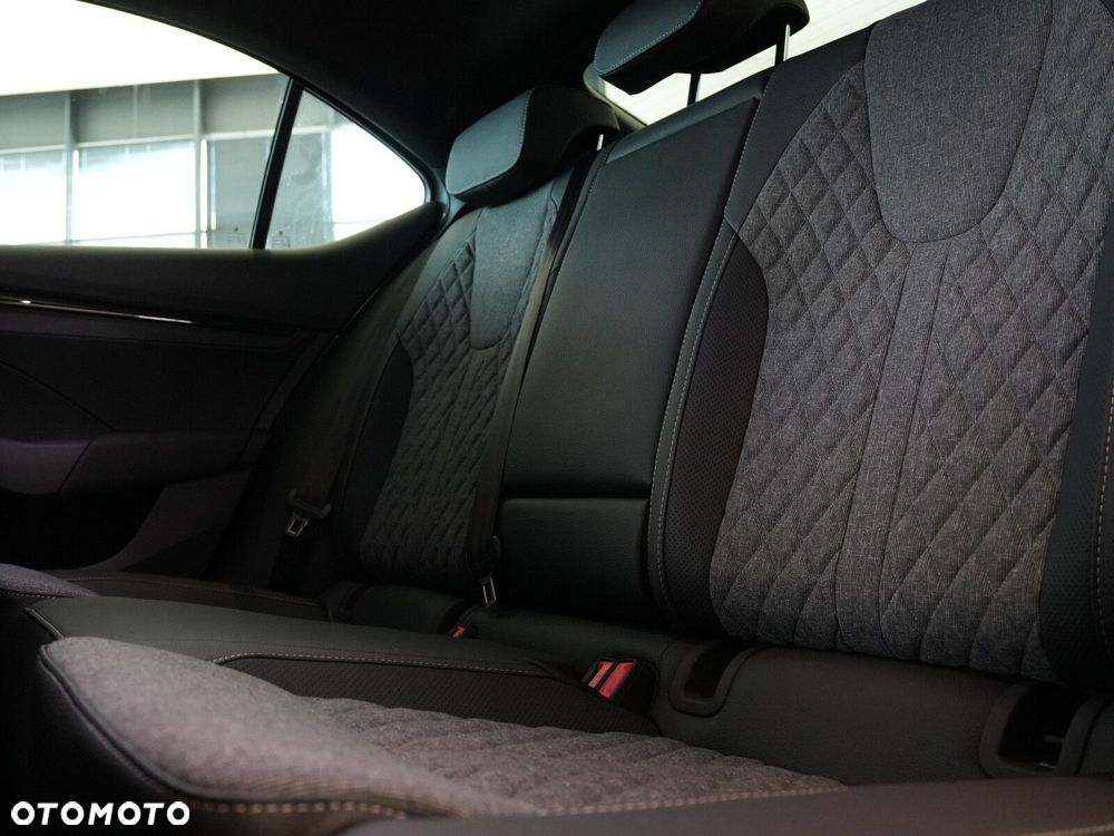 Skoda Octavia 1.5 TSI mHEV Sportline DSG - 37