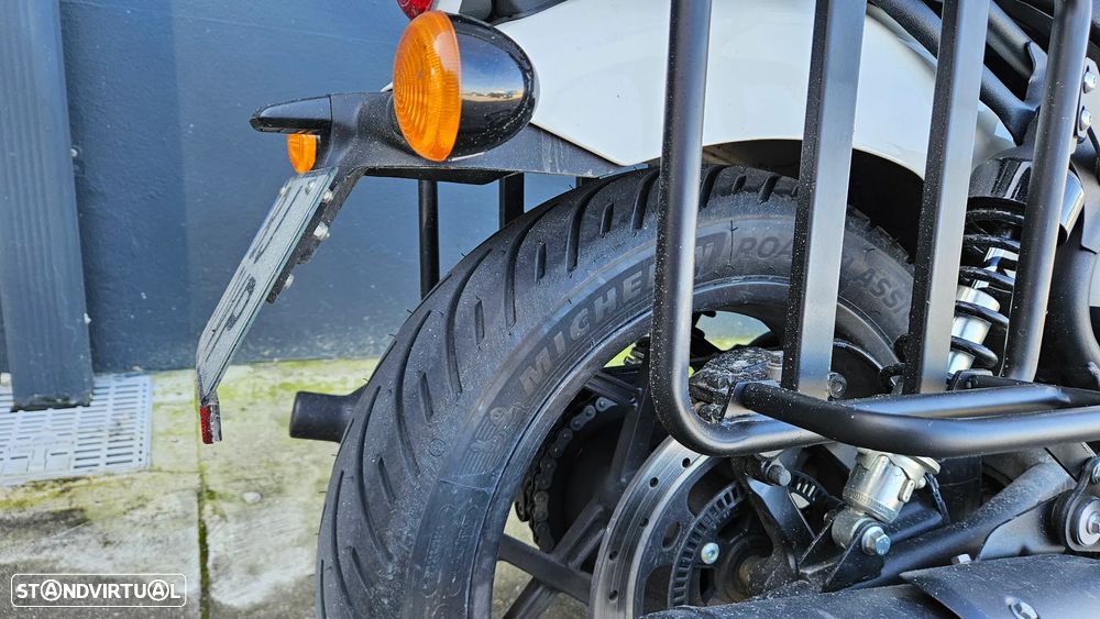 Royal Enfield Super Meteor 650 Shotgun 650 - 4