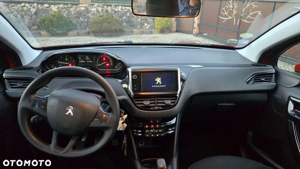 Peugeot 208 - 15