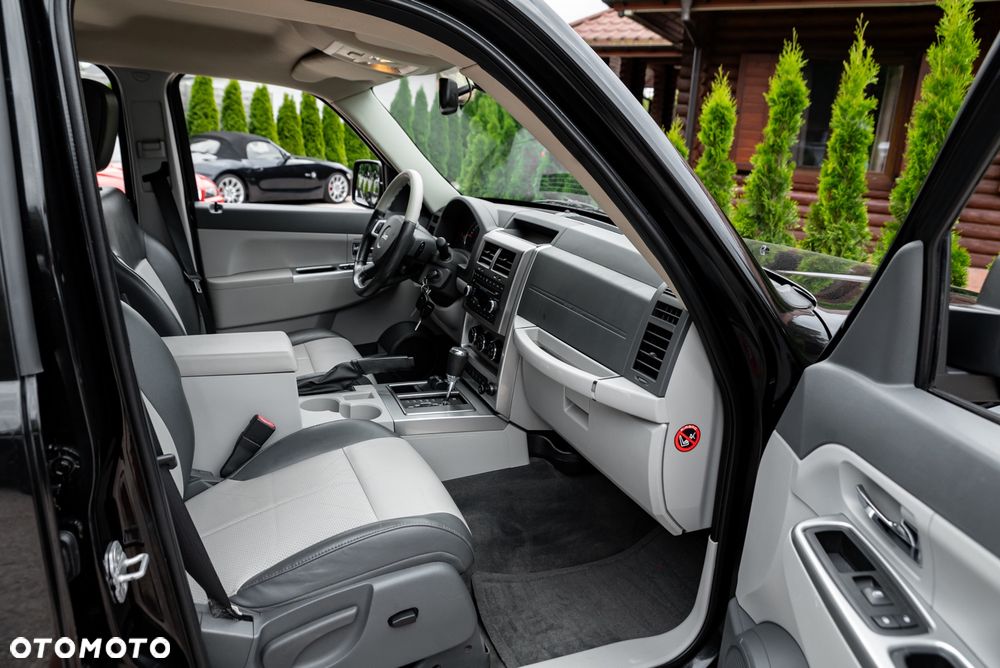 Jeep Cherokee - 23
