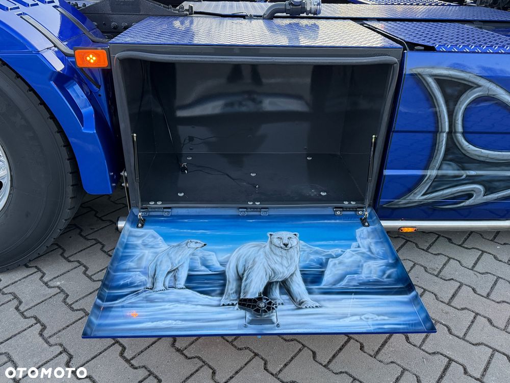 Volvo FH16 750 Show Truck tuning perfekcyjny stan pełna opcja XL - 24
