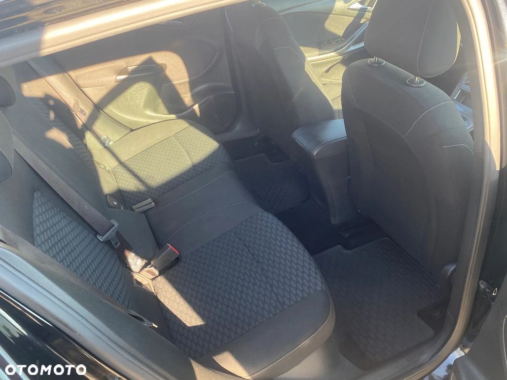 Opel Astra 1.4 Turbo Dynamic - 25