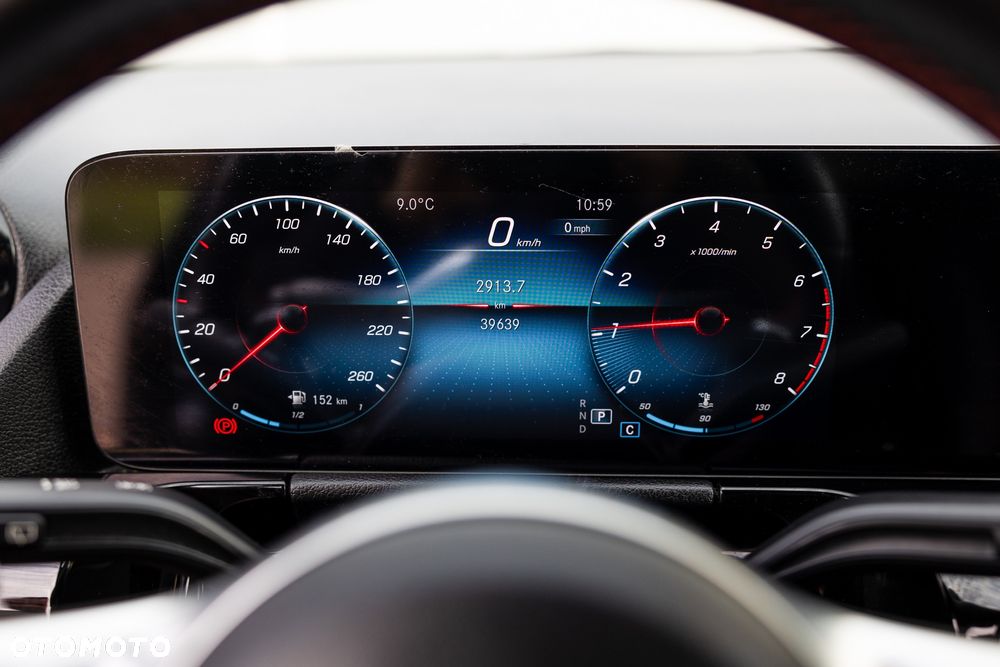 Mercedes-Benz GLA 250 8G-DCT AMG Line - 32