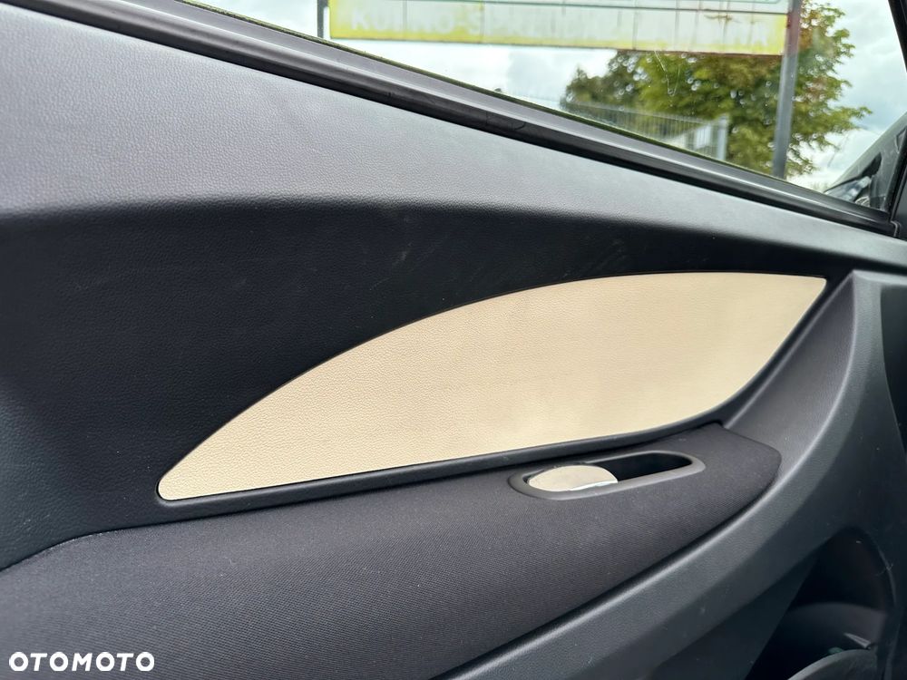 Aixam Crossover - 12