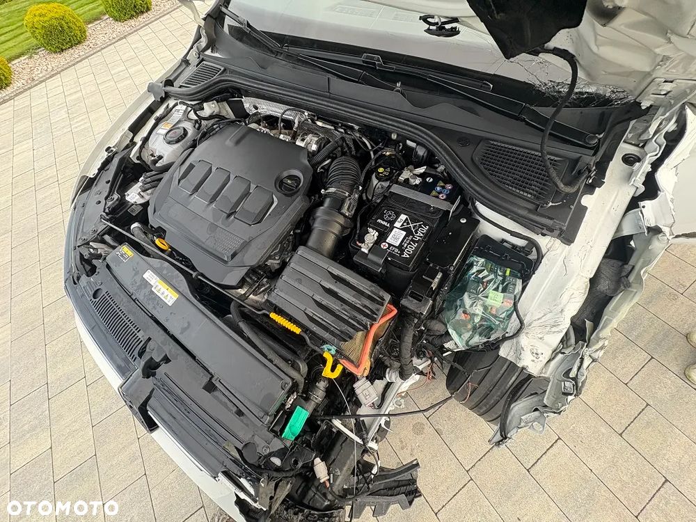 Volkswagen Golf VIII 2.0 TDI Life - 20