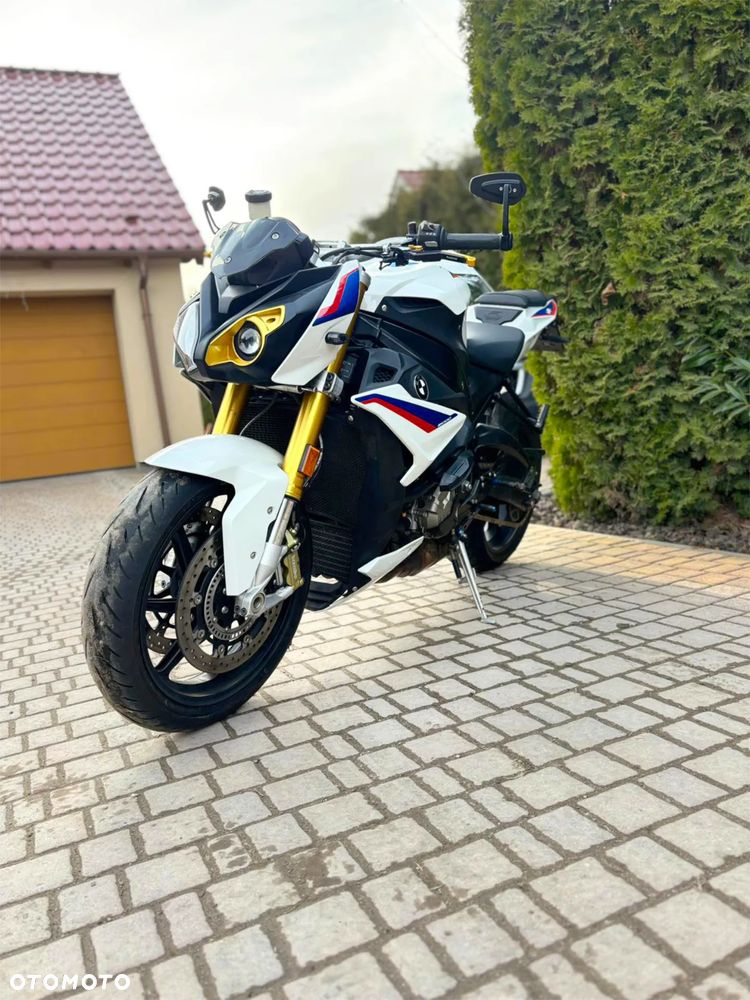 BMW S - 2