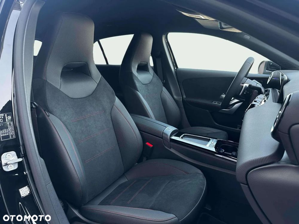 Mercedes-Benz Klasa A 200 AMG Line 7G-DCT - 12