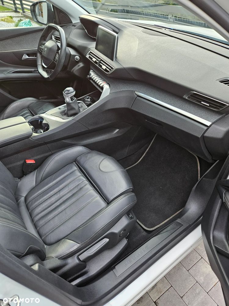 Peugeot 3008 BlueHDi 130 Stop & Start Allure Business-Paket - 21